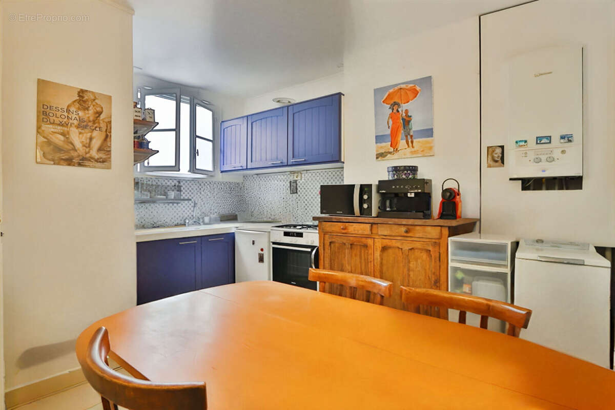 Appartement à PARIS-14E