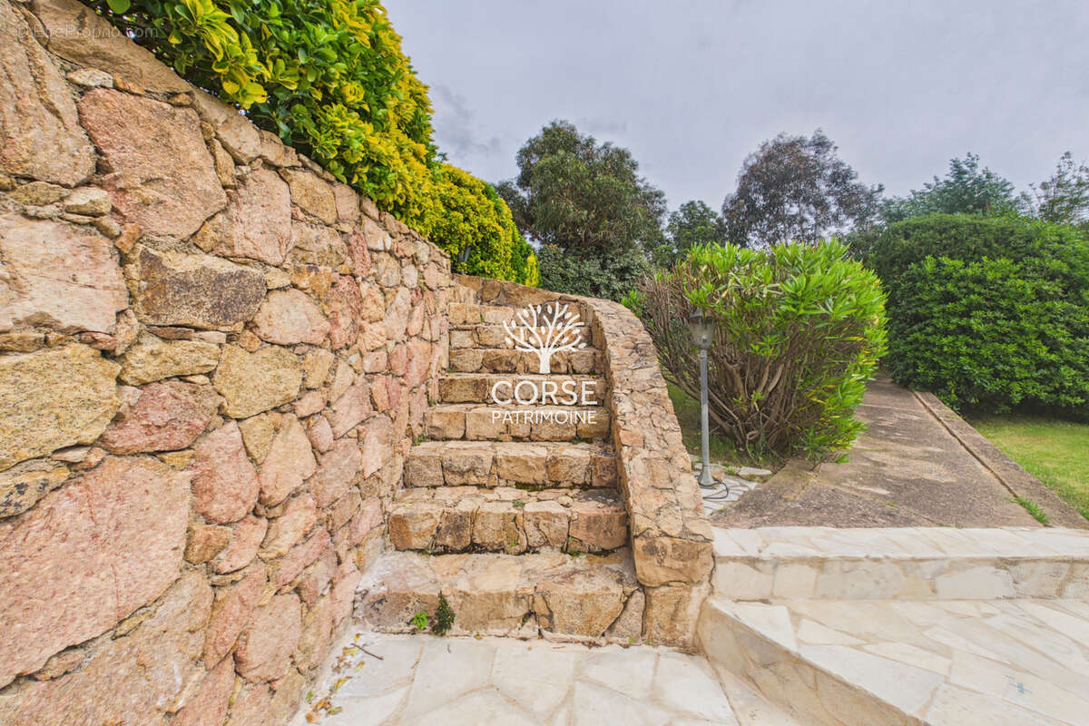 Maison à PORTO-VECCHIO