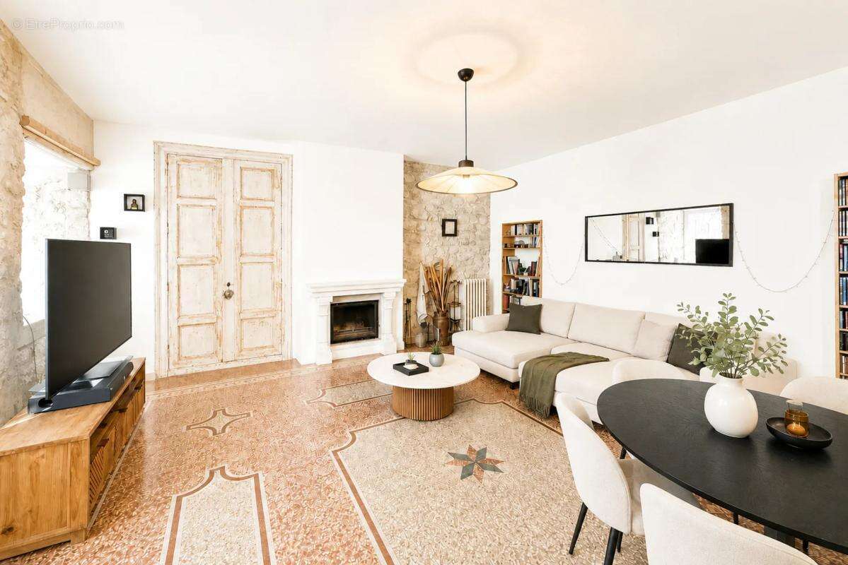 Appartement à LOUPIAN