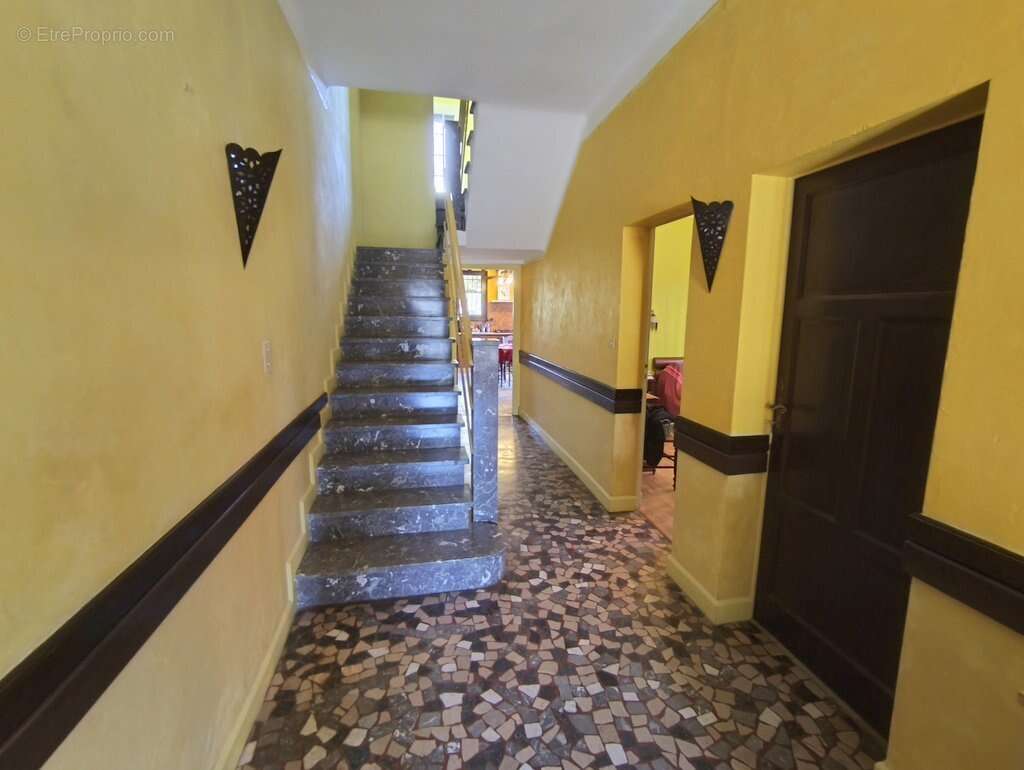Négrepelisse  villa spacieuse 5 chambres sur 8700m² constructibles - photo 7