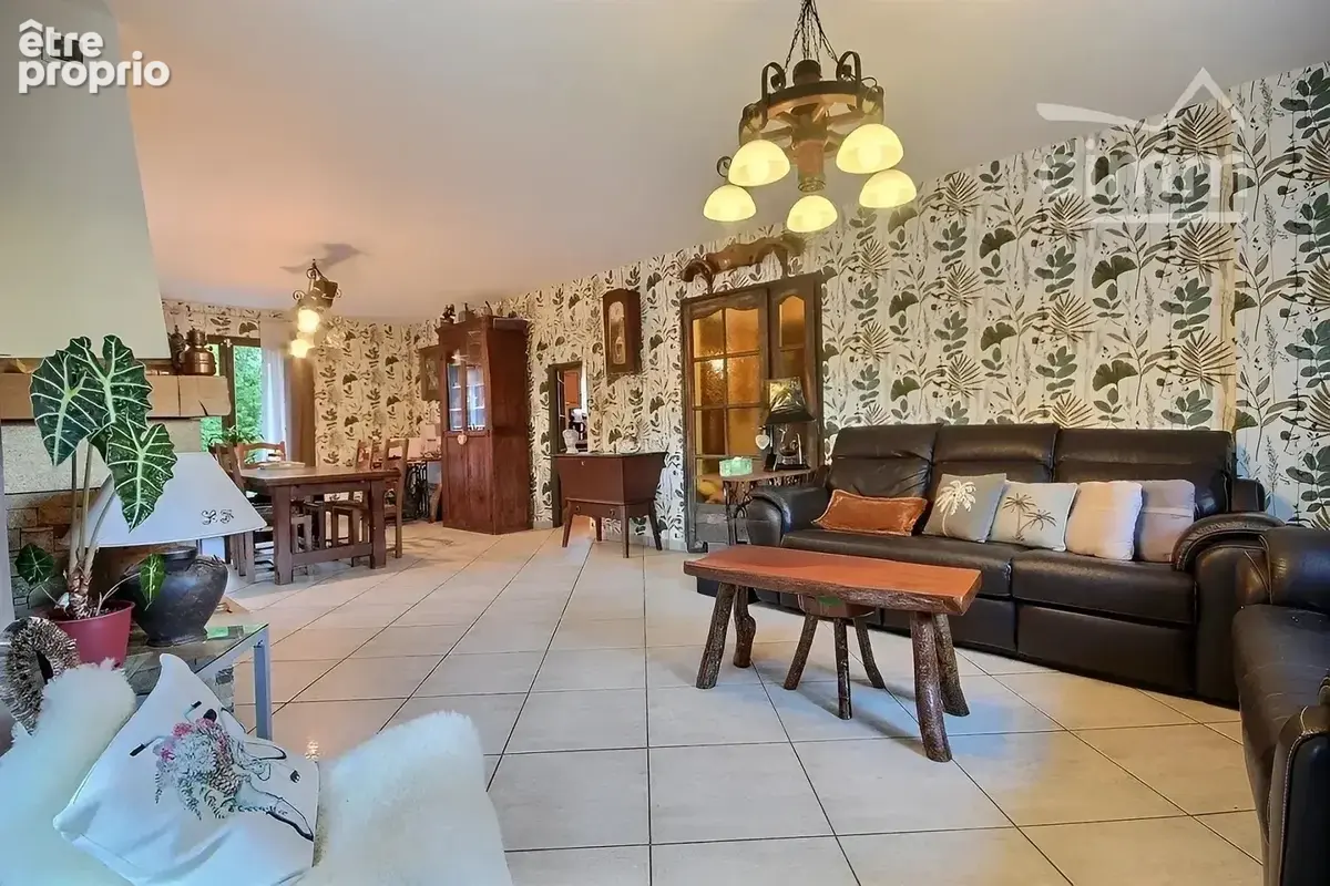 A vendre - valgelon-la-rochette - maison t5 + terrain + garage - photo 7