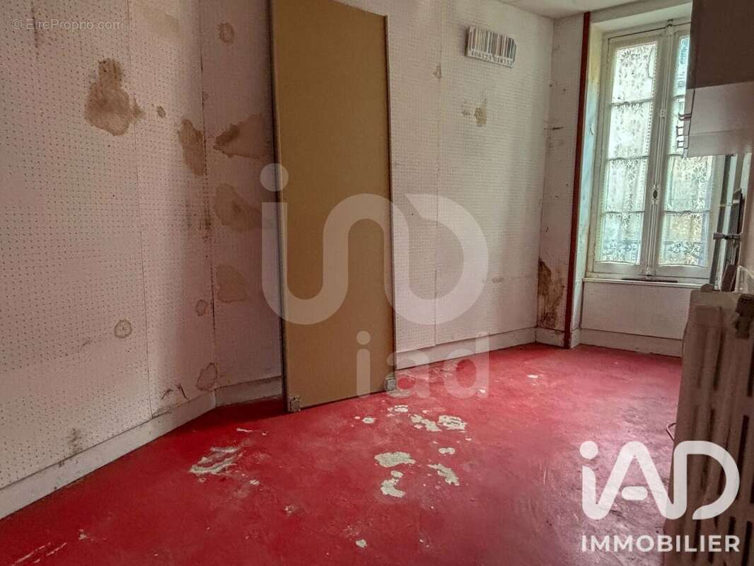 Maison 228 m² à Montlucon  - photo 7