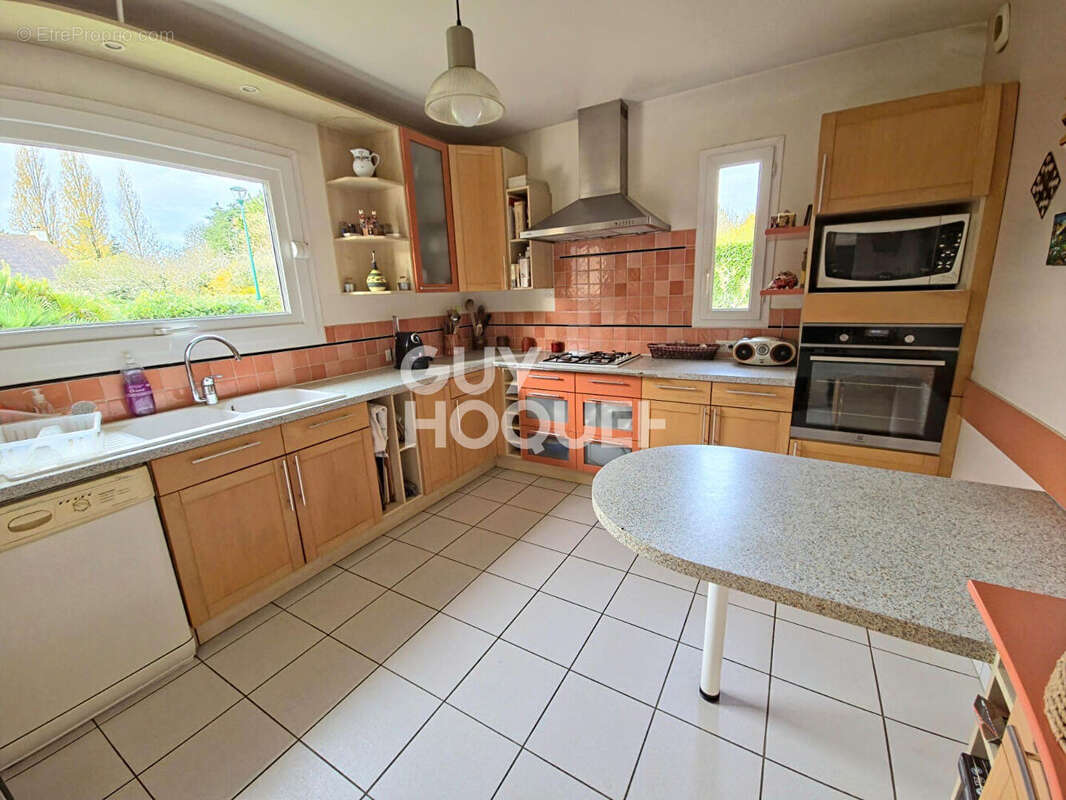 Maison à LE VAL-SAINT-PERE