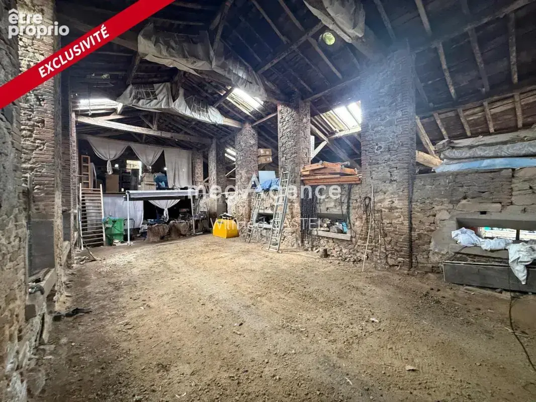 Corps de ferme avec une grange de 450m2 en pierre ! - photo 11