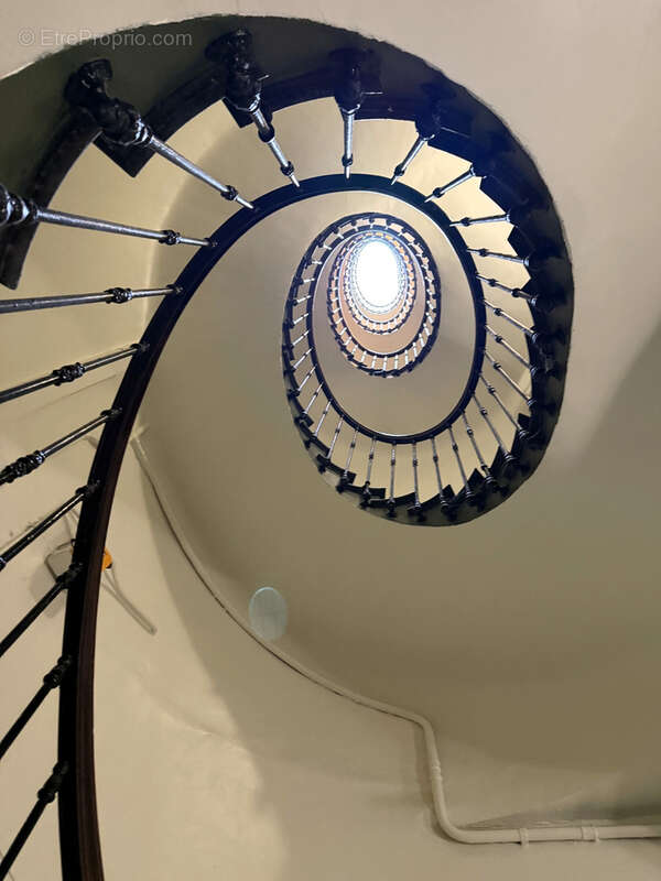 Appartement à MARSEILLE-6E