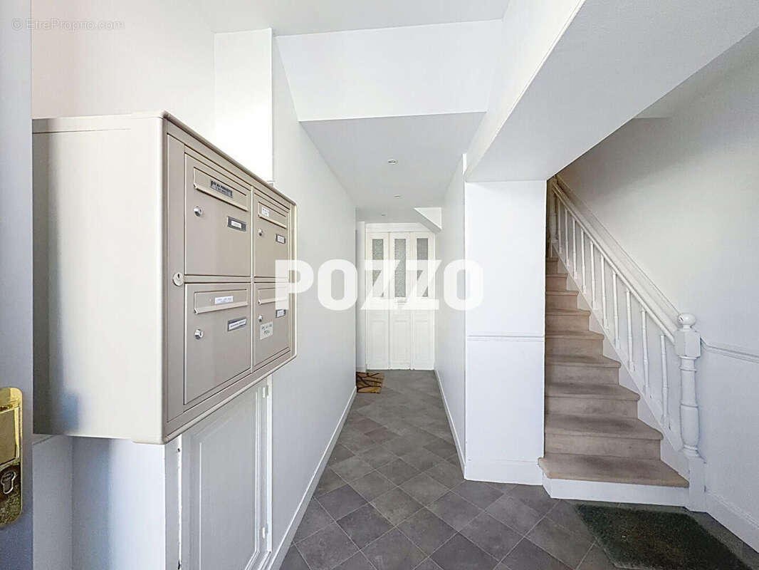 Appartement à DONVILLE-LES-BAINS