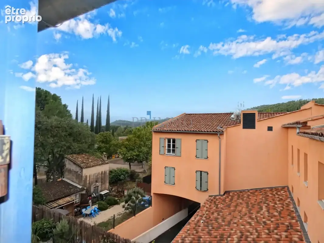 Appartement de 53 m2 au centre de taradeau 98 000 euros - photo 1