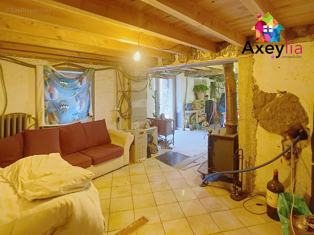 Maison à SAINT-GERMAIN-LAVAL