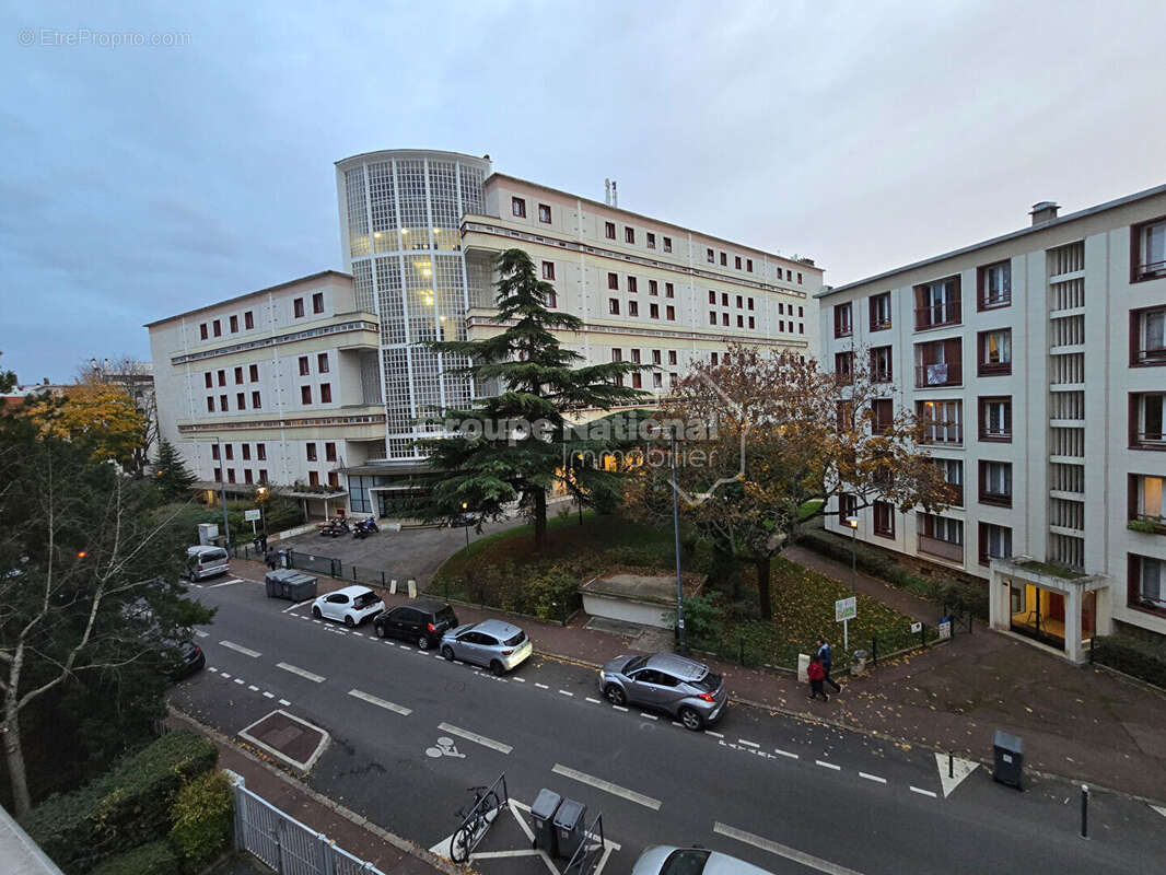 Appartement à ISSY-LES-MOULINEAUX