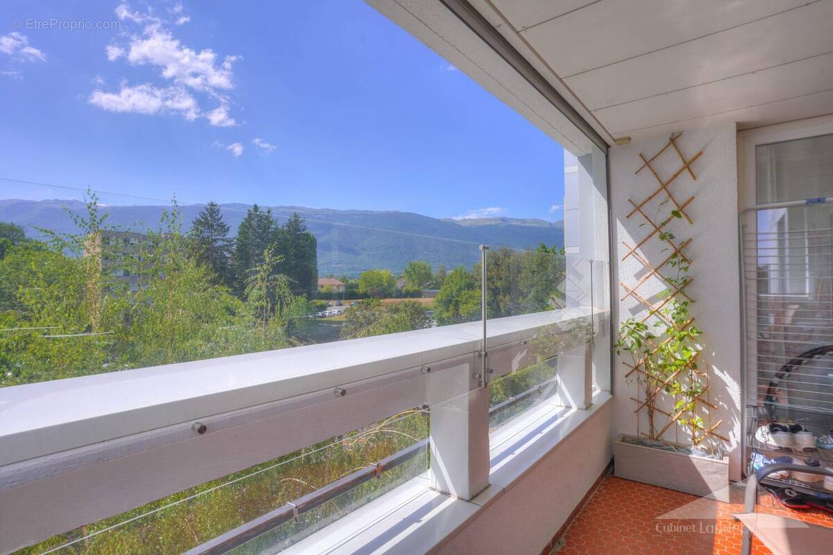 Appartement à SAINT-GENIS-POUILLY