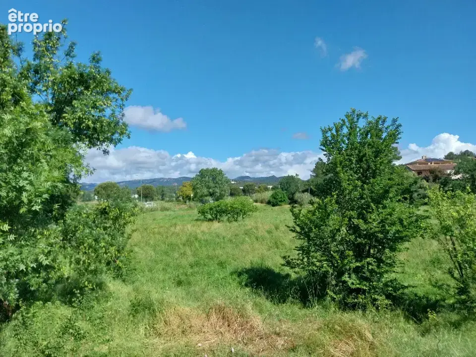 Terrain à FREJUS