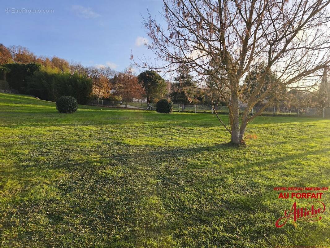 Terrain à LAGARDELLE-SUR-LEZE