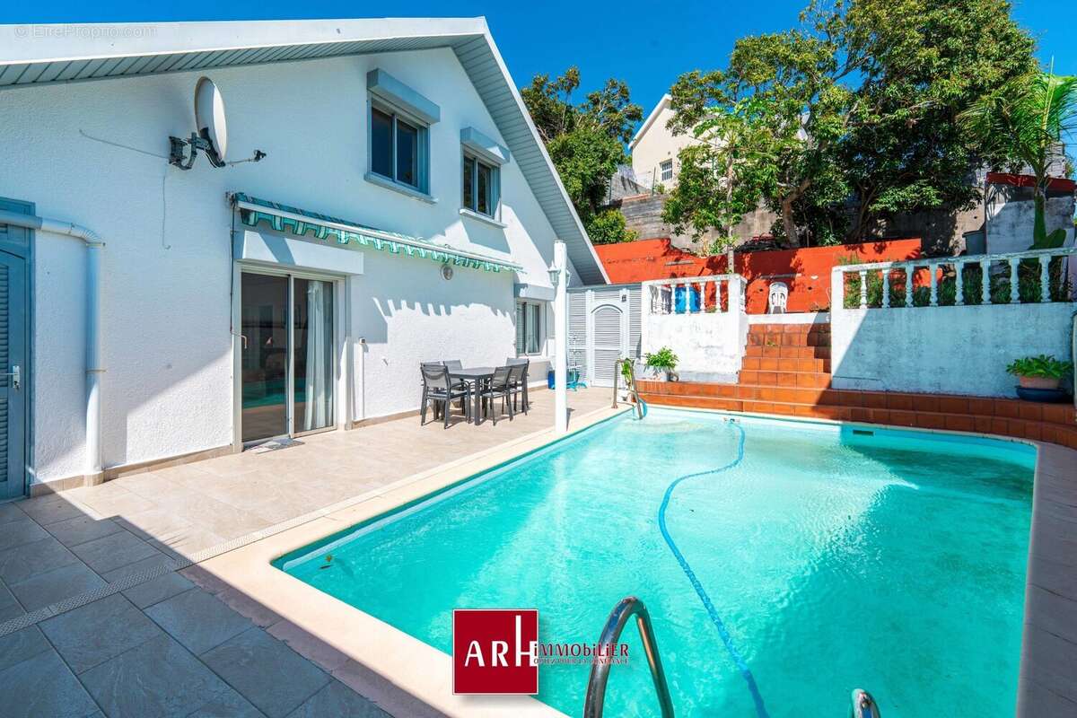 Maison à SAINT-DENIS