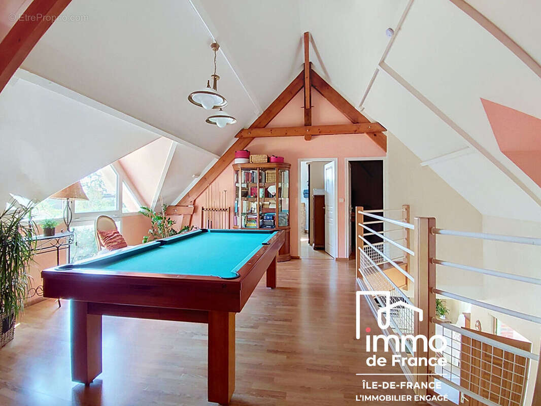 Maison d'architecte  8 pièces 200m² - FONTAINE-LA-GUYON - photo 10