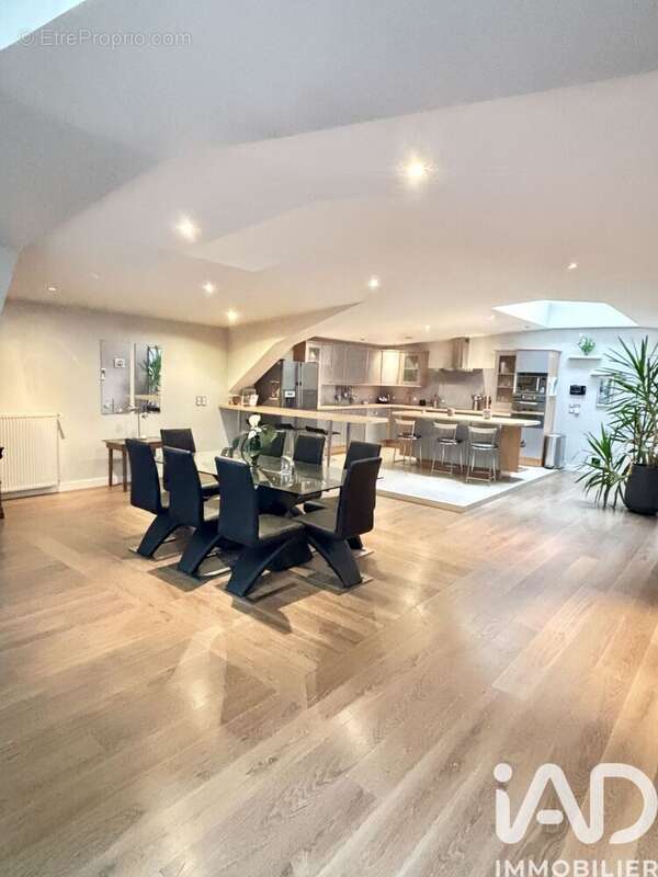 Photo 2 - Commerce à ARMENTIERES