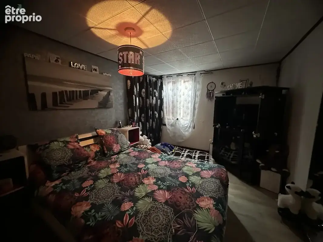 Centre ville, maison T4, habitable sur deux niveaux . - photo 7