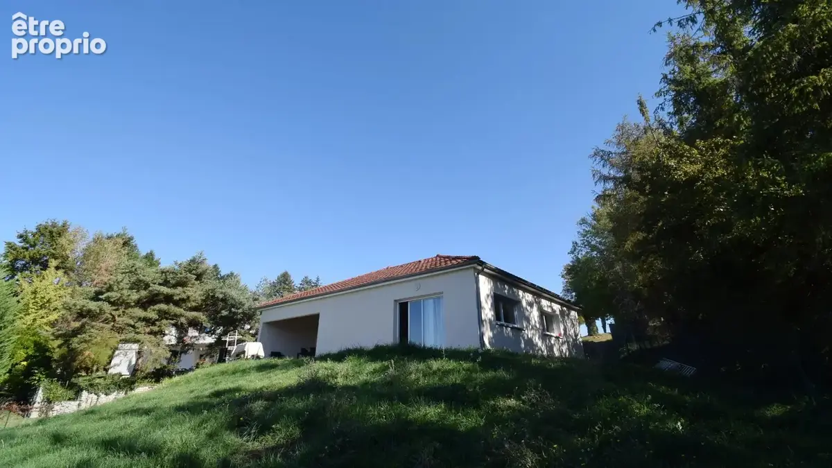 À VENDRE - CREUZIER-LE-VIEUX - Maison de plain-pied d'environ 118,92 m² - photo 14