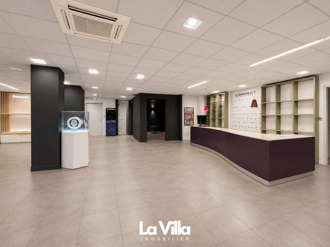 Local commercial  Nimes 660 m2 - photo 5