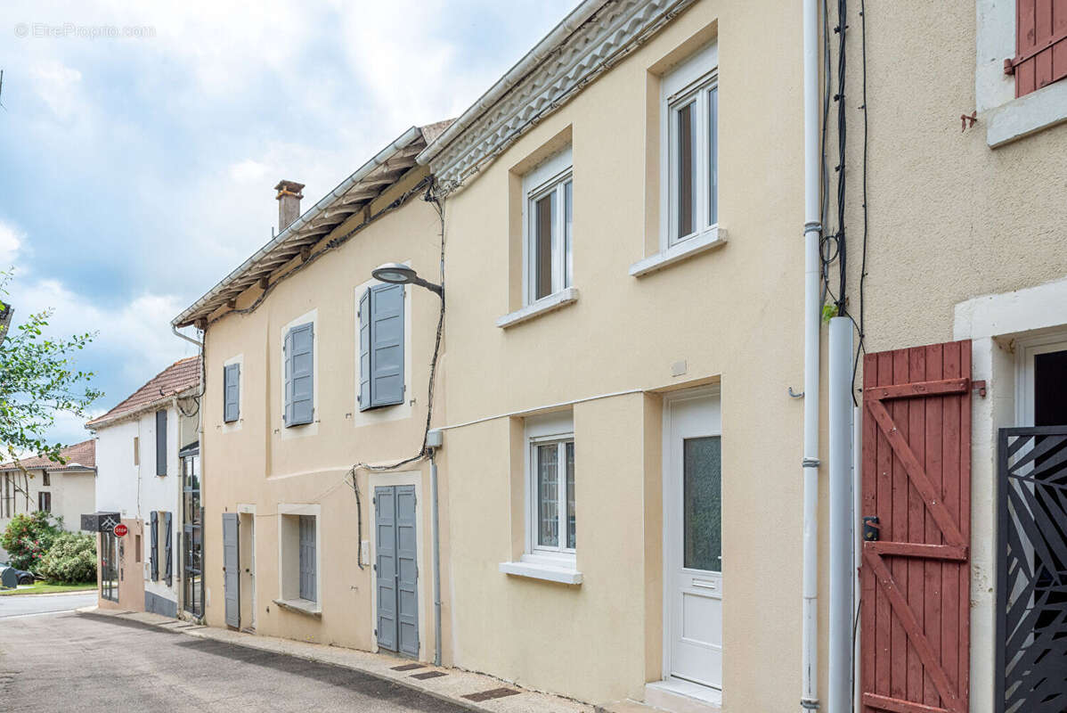 Maison à HAGETMAU