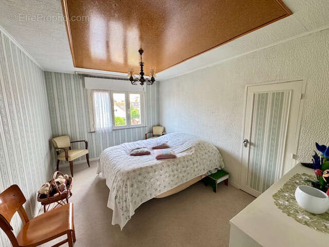 Maison à PARAY-VIEILLE-POSTE