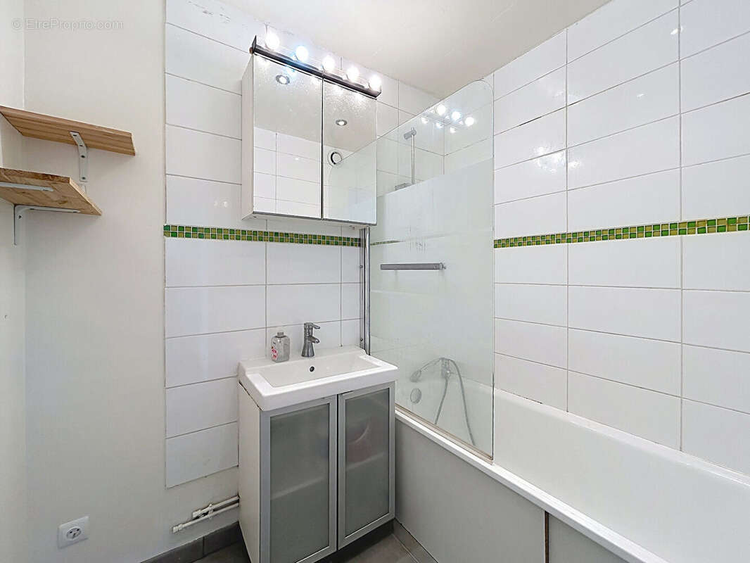 Appartement à SARTROUVILLE