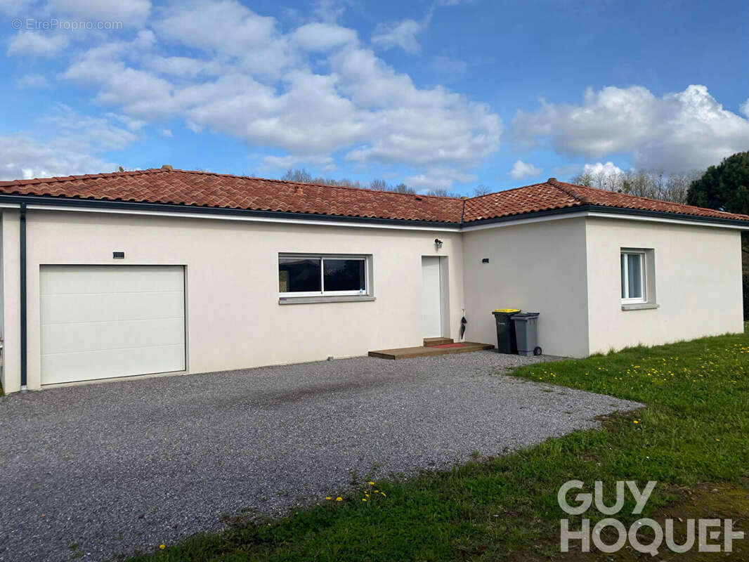 Maison à CARRESSE-CASSABER