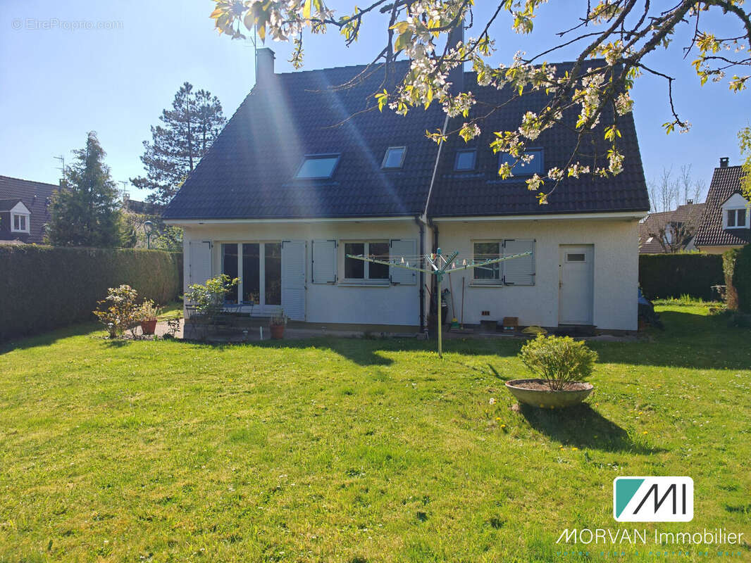 Maison à LES ESSARTS-LE-ROI