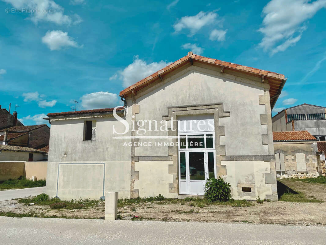 Maison à JARNAC
