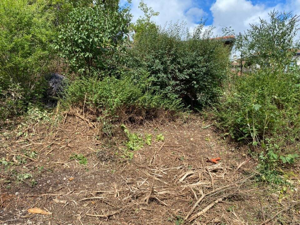 Terrain à PREVESSIN-MOENS