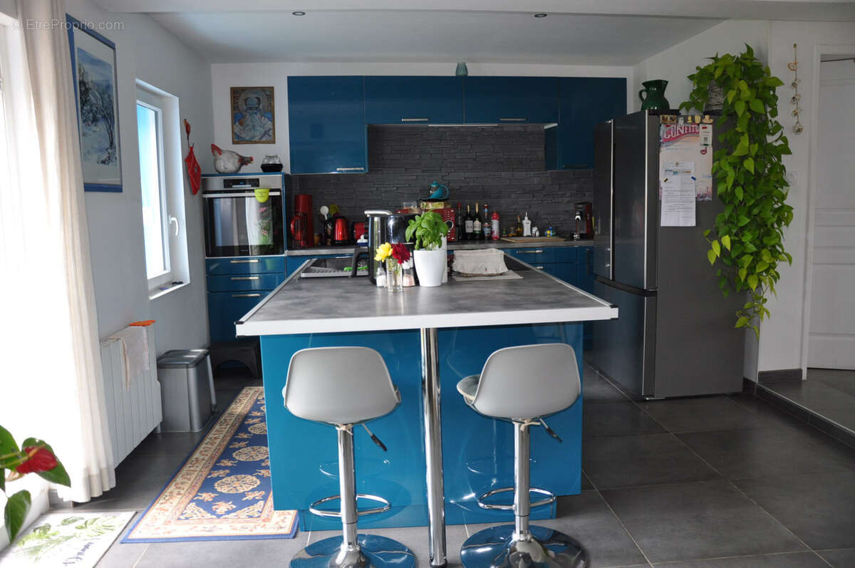 Maison à SAINT-PIERRE-LAVAL