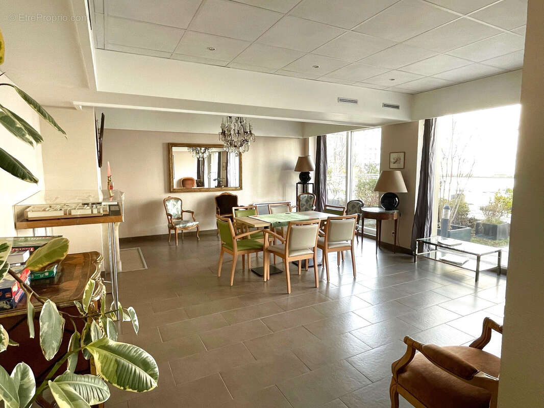 Lyon 6 - residence service seniors - t2 avec balcon et cave - photo 13
