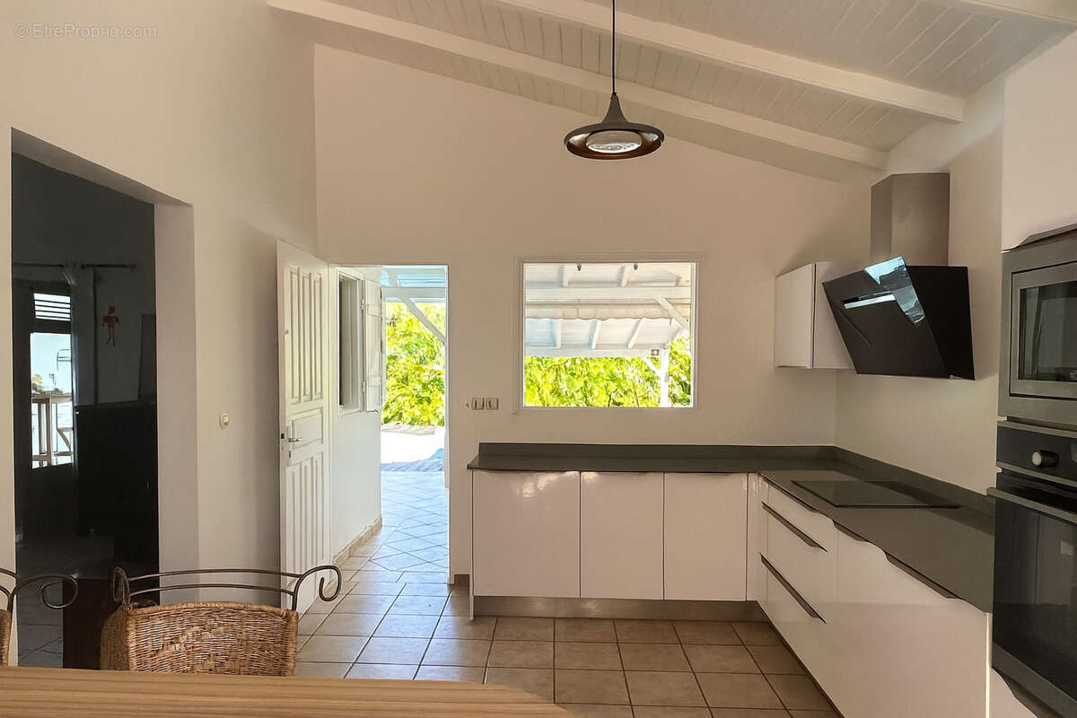 Maison à PETIT-BOURG