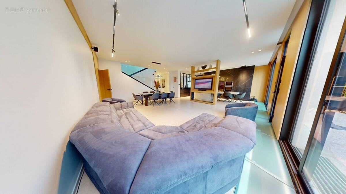 Maison à SAINT-MAUR-DES-FOSSES