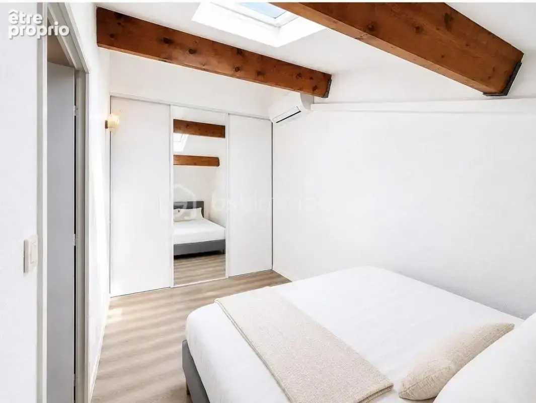 Exclusivité *** palavas-les-flots – rive droite – t2 bis en duplex rénové – terrasse – parking – à 50 m de la mer *** - photo 7