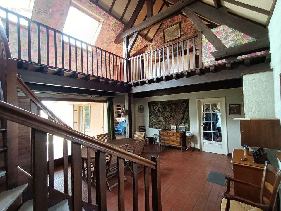 Maison à SAINT-CYR-SUR-MENTHON