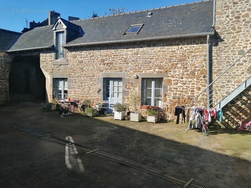 Maison à BECHEREL