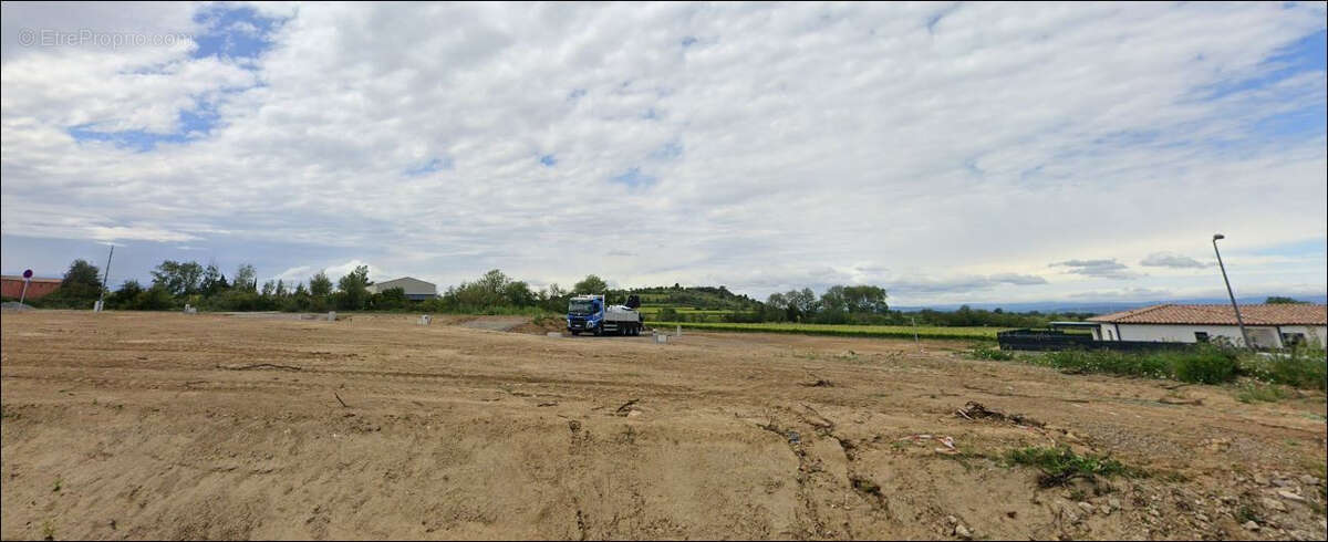Terrain à SALLES-D&#039;AUDE