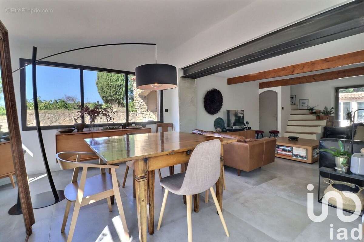 Photo 7 - Maison à LE CASTELLET