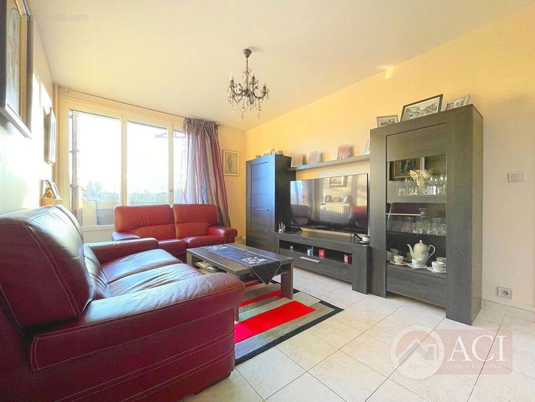 Appartement à EPINAY-SUR-SEINE