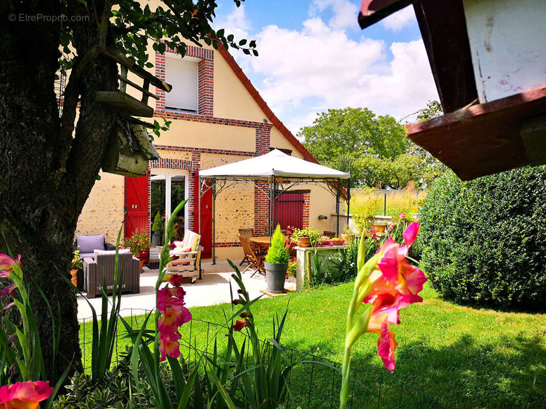 Maison à COURVILLE-SUR-EURE