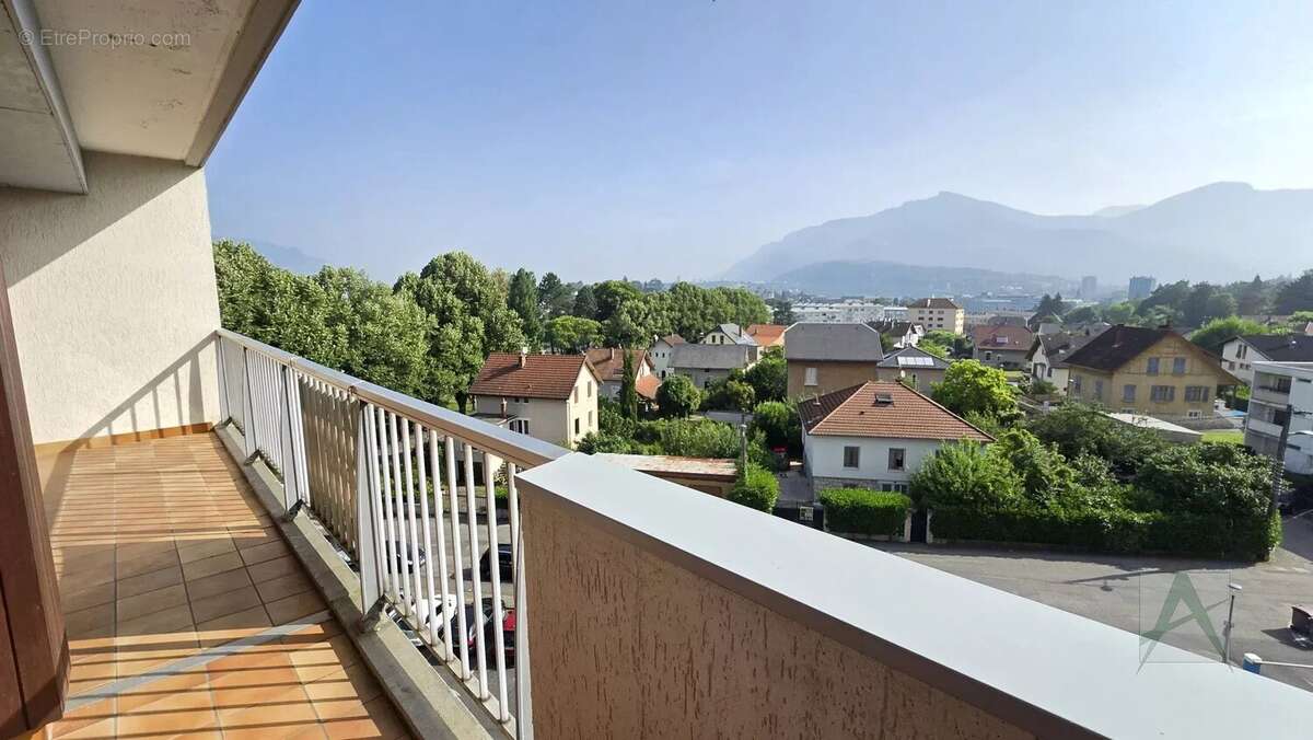 Appartement à JACOB-BELLECOMBETTE