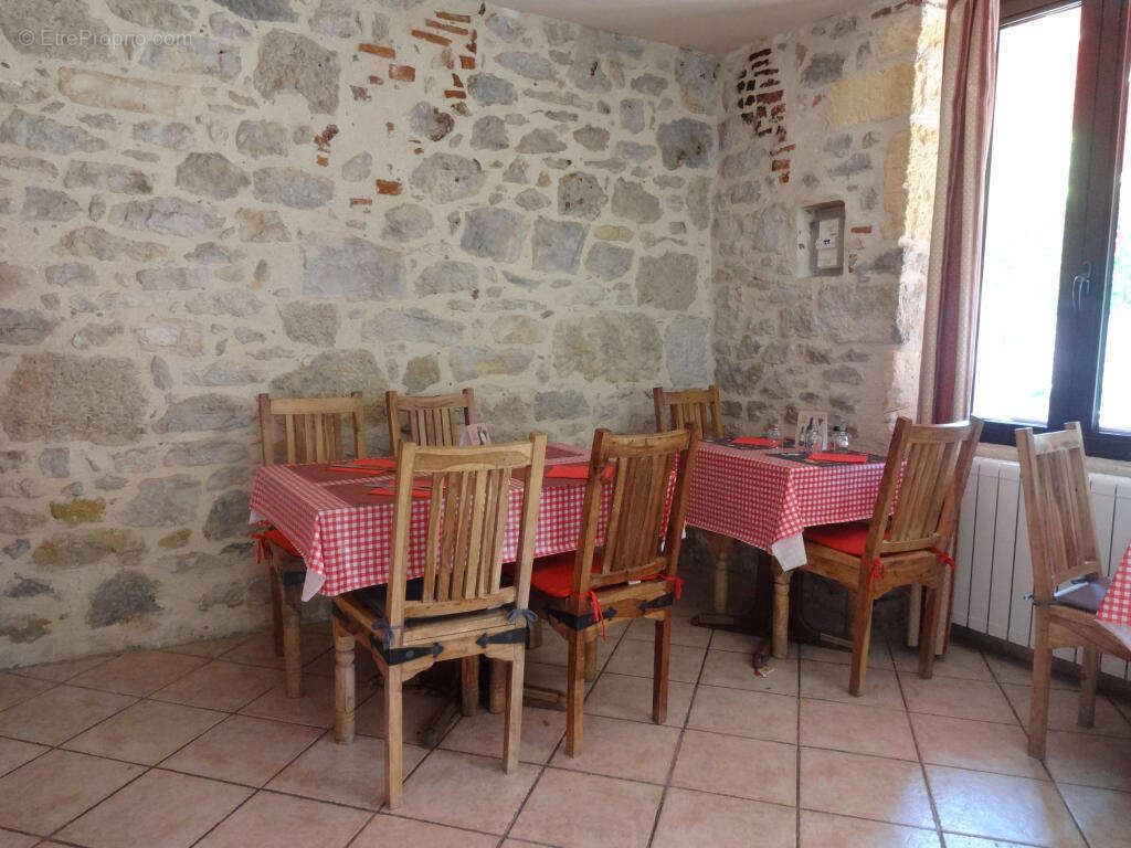 salle bar - Maison à LUZECH