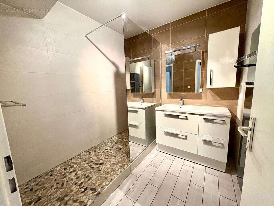 Appartement à ANNEMASSE