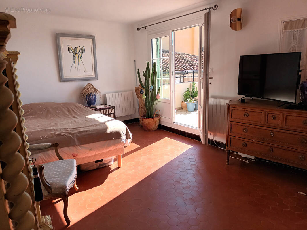 Maison à BORMES-LES-MIMOSAS