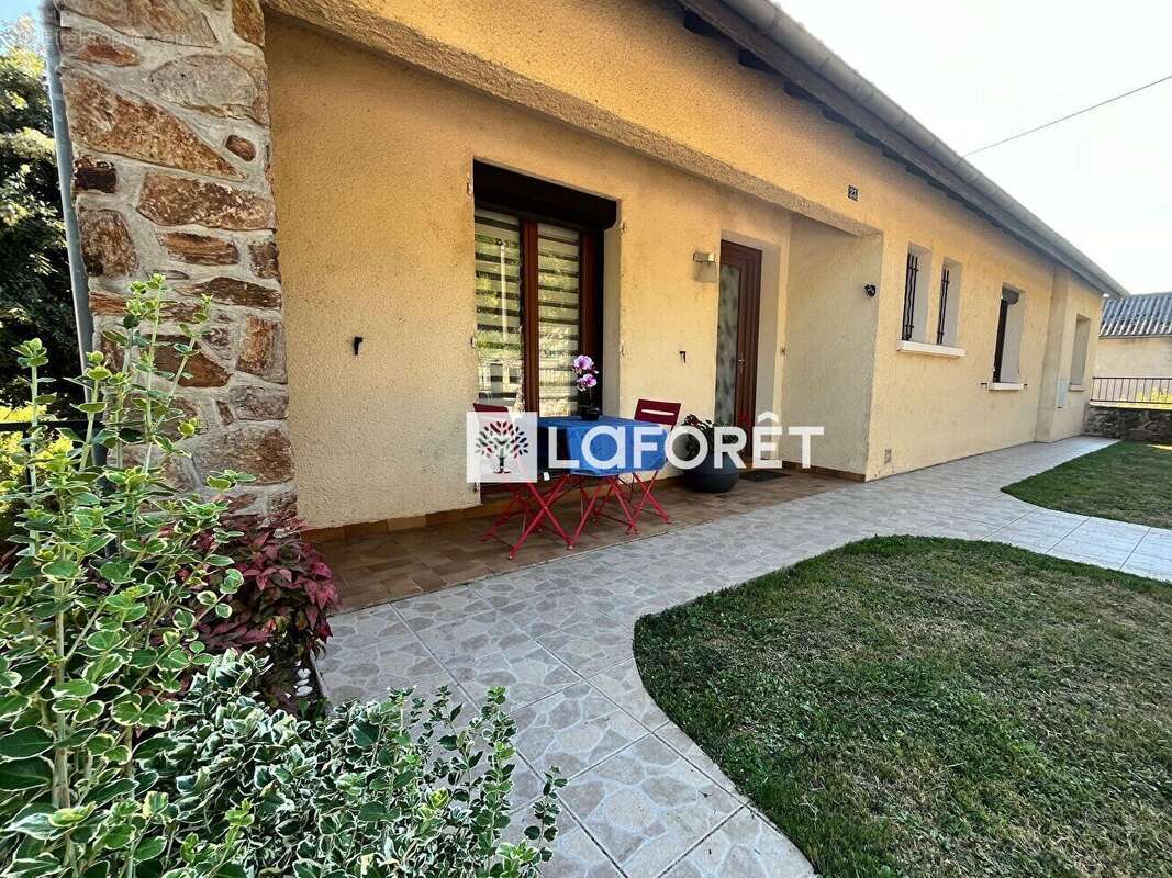 Firmi - axe rodez figeac : *maison 4 chambres* 145 m2 * 850 m2 jardin *pac neuve* - photo 4
