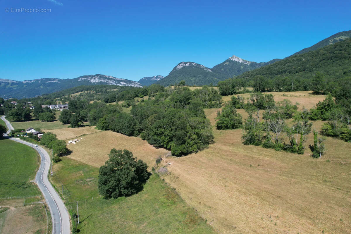 Curienne - Maison - Terrain 1 170 m2 - photo 3