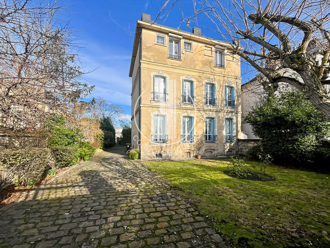 Maison à ASNIERES-SUR-SEINE
