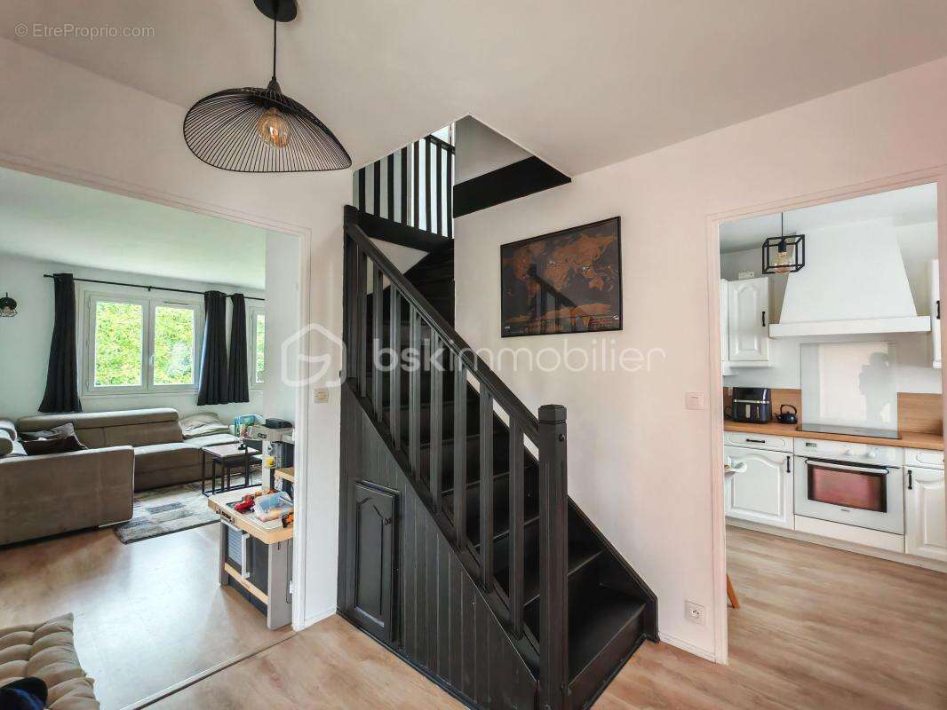 Appartement à EMERAINVILLE