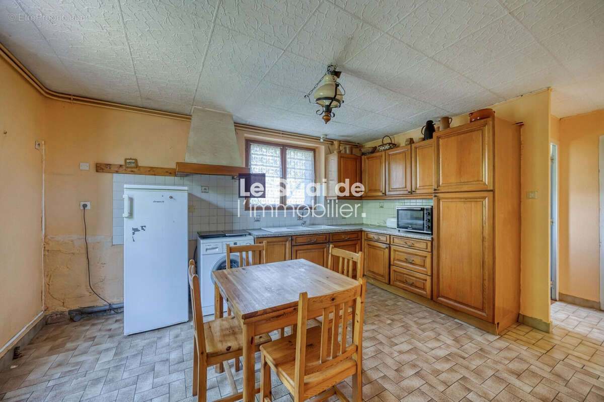 Maison 226 m² à Moirans  - photo 5