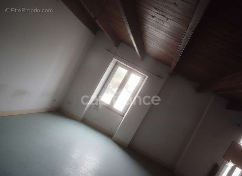Maison en pierres 3 pièces entre Carhaix et Rostrenen plain pied 92 m2 dont combles aménageables - photo 16